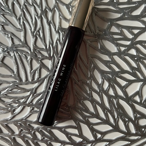 Sand + Fog Lilac Wine 10mL roller - Picture 2 of 3